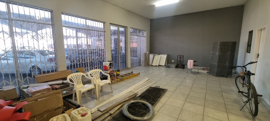 To Let Commercial Property for Rent in Rustenburg Central North West